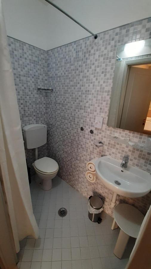 Albergo Moderno Lucca Luaran gambar