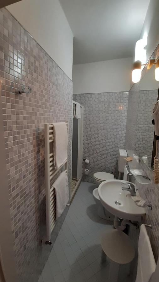 Albergo Moderno Lucca Luaran gambar