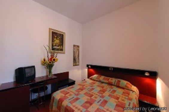 Albergo Moderno Lucca Luaran gambar