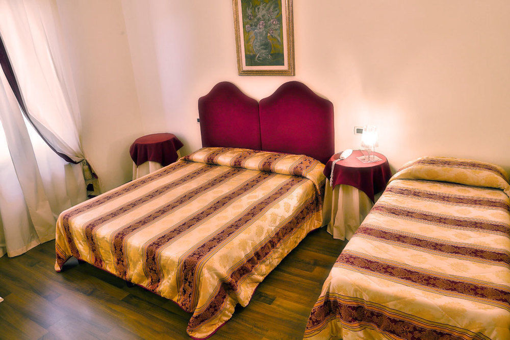 Albergo Moderno Lucca Luaran gambar